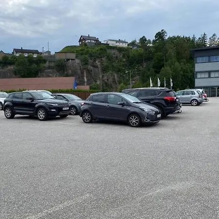 Twin 204 Near Kristiansand *