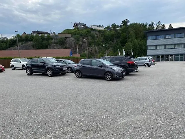 Twin 204 Near Kristiansand *
